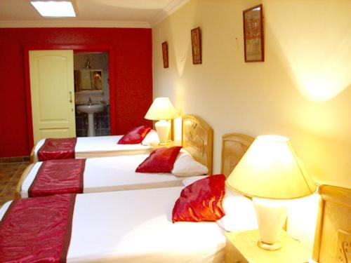 Hotel Juliana 2*